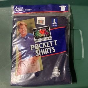 🔴 SOLD 🔴 Fruit of the Loom 2PK T-Shirts